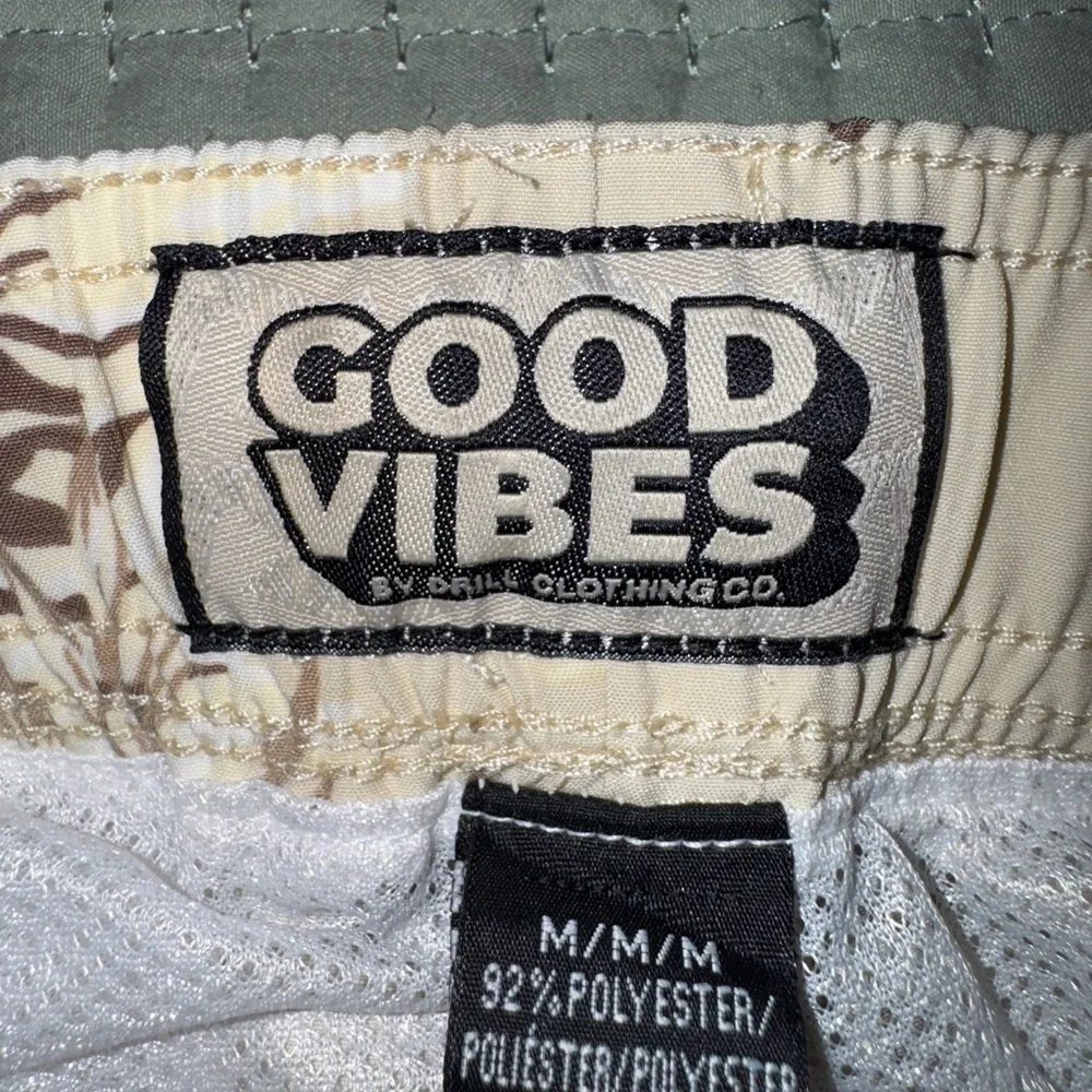 Good Vibes Beige/Brown 3 way stretch tropical swim Shorts. Size M. NWT